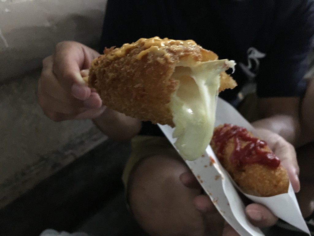 土曜夜市,チーズハットグ