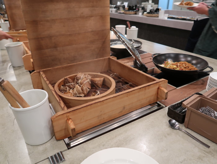 亀の井ホテルバイキング『別府ボールドキッチン』の朝食の地獄蒸し