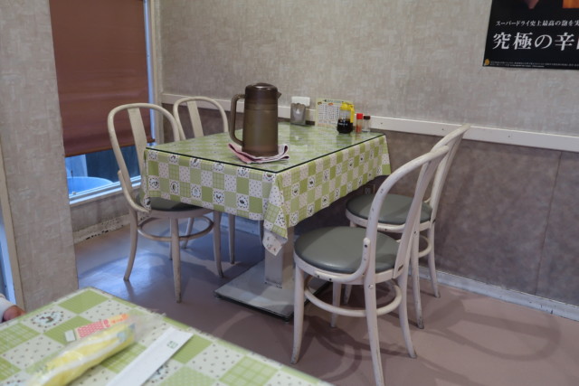 お好み焼きポプラ（松山）のテーブル席